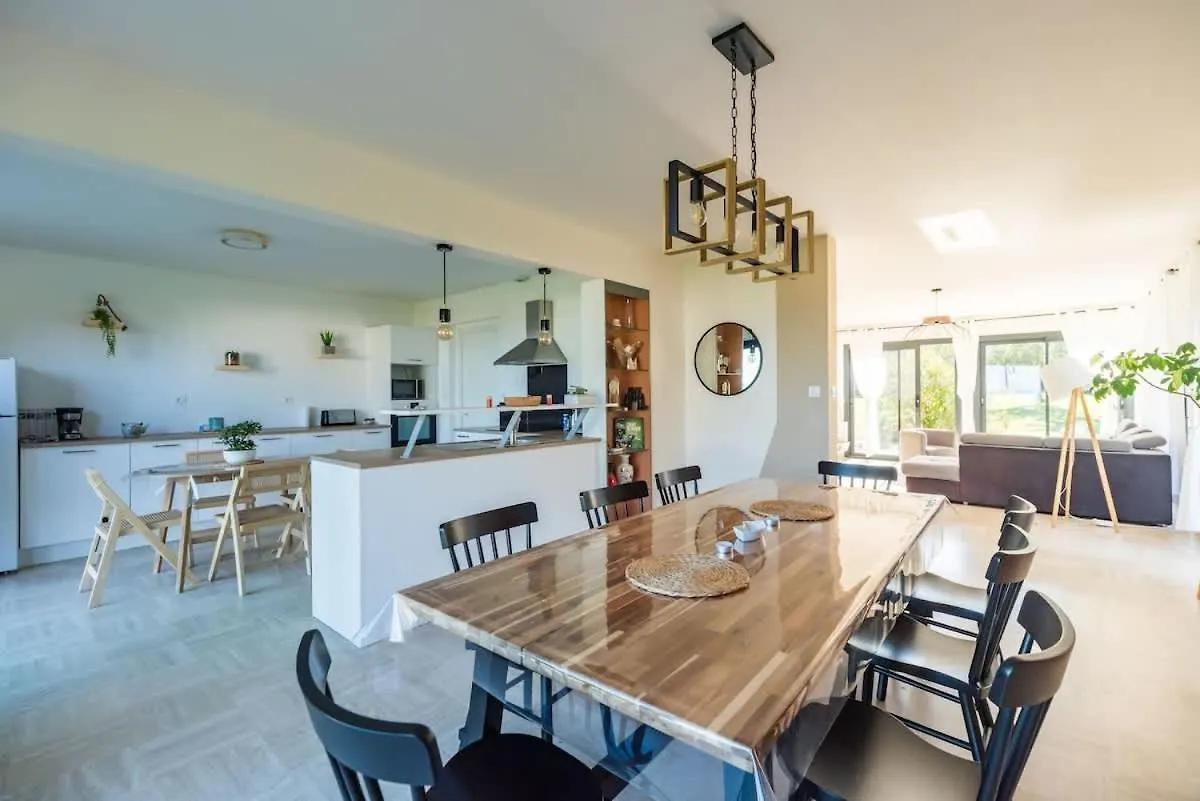 Maison Spacieuse Vue Sur Mer A Pleubian צרפת